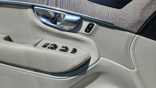 2022 Volvo XC90 YV4BR0CL5N1776367