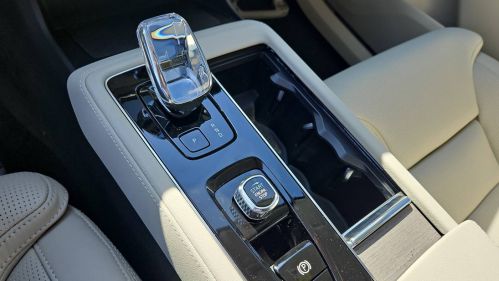 2025 Volvo XC90 YV4H60JG4S1390186