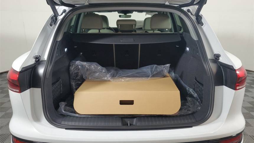 2025 Audi Q6 e-tron WA112BGF8SA021352