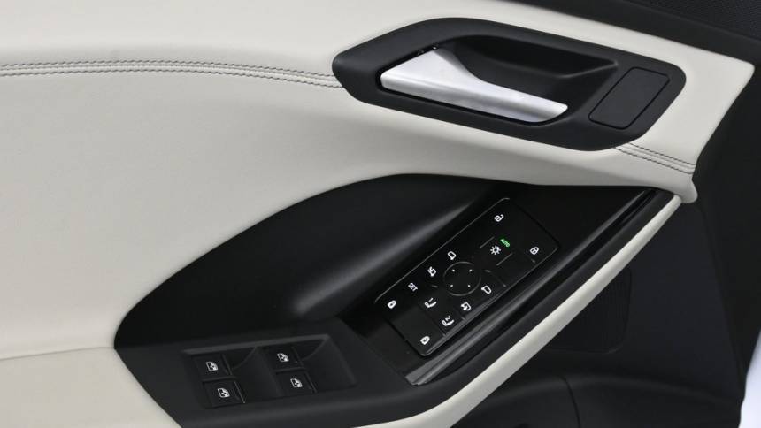 2025 Audi Q6 e-tron WA112BGFXSA023975