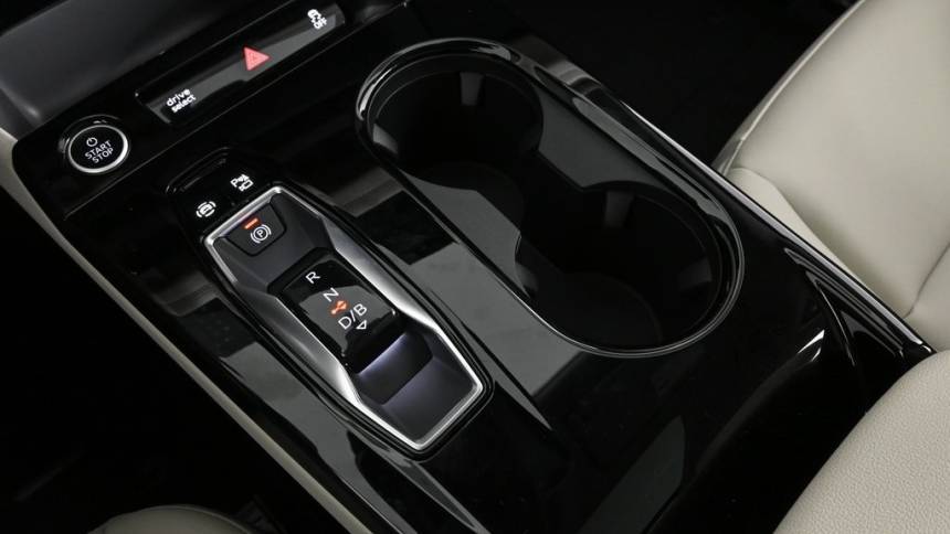2025 Audi Q6 e-tron WA112BGFXSA023975