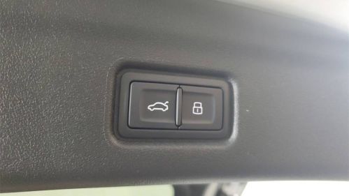 2025 Audi Q6 e-tron WA112BGF8SA021352