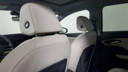 2025 Audi Q6 e-tron WA112BGF8SA021352