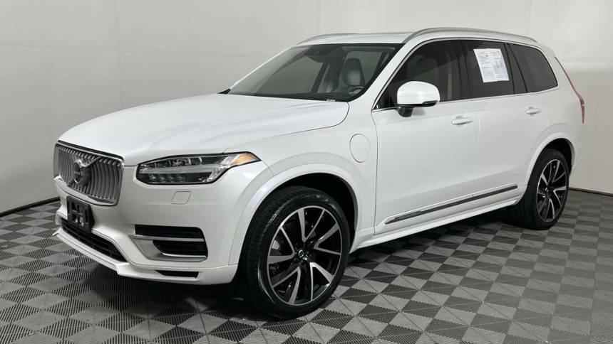 2022 Volvo XC90 - Images - 4