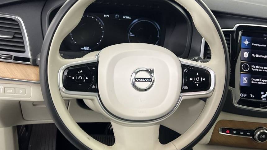 2022 Volvo XC90 - Images - 11
