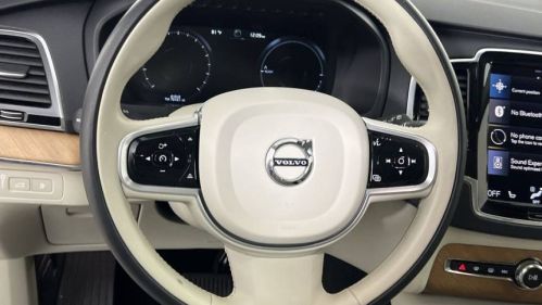 2022 Volvo XC90 - Images - 11