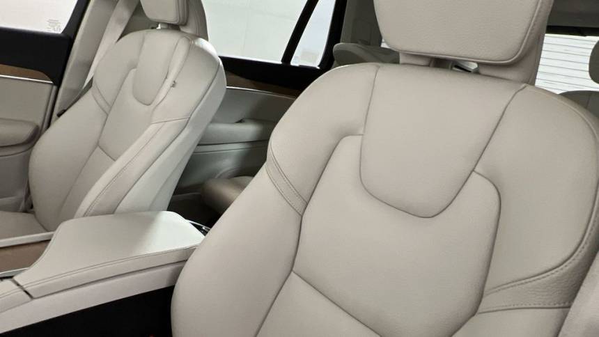 2022 Volvo XC90 - Images - 13
