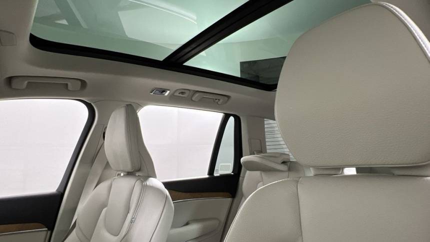 2022 Volvo XC90 - Images - 16