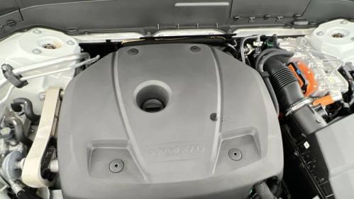 2022 Volvo XC90 - Images - 18