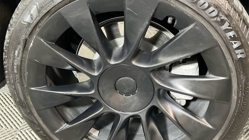2021 Tesla Model Y 5YJYGDEE2MF077986