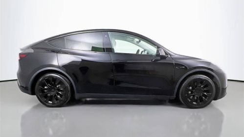 2021 Tesla Model Y 5YJYGDEE2MF077986