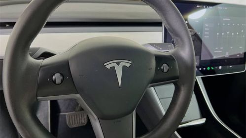2021 Tesla Model Y 5YJYGDEE2MF077986