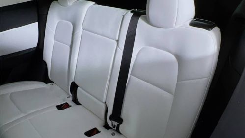 2021 Tesla Model Y 5YJYGDEE2MF077986