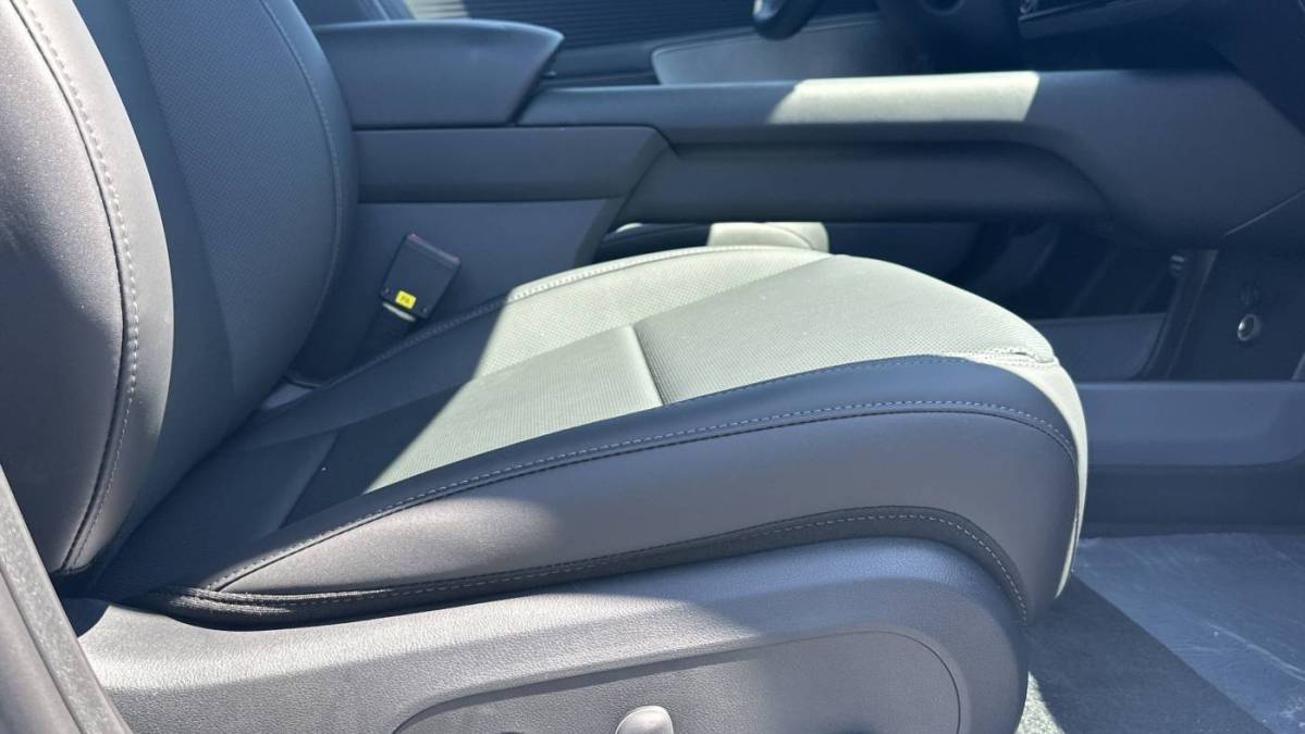2025 Hyundai IONIQ 6 - Images - 16