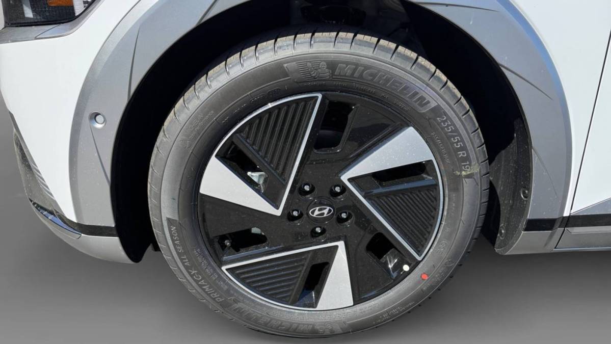 2025 Hyundai IONIQ 5 - Images - 9