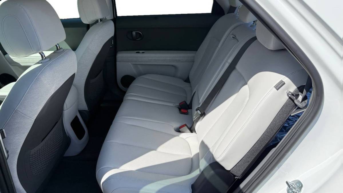 2025 Hyundai IONIQ 5 - Images - 16