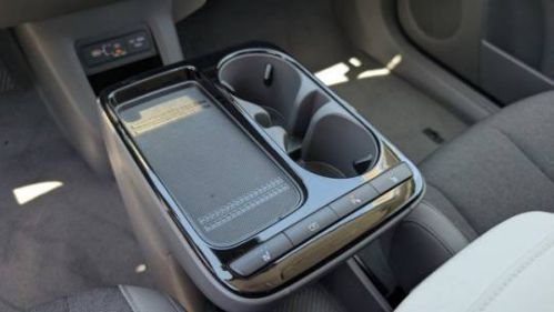 2025 Hyundai IONIQ 5 - Images - 11