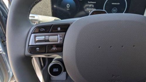 2025 Hyundai IONIQ 5 - Images - 16