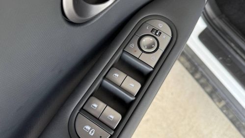 2025 Hyundai IONIQ 5 - Images - 8