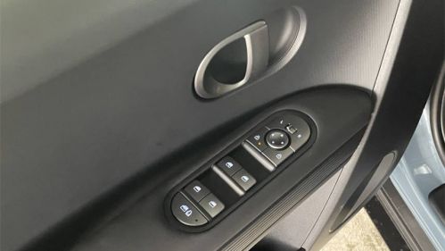 2025 Hyundai IONIQ 5 - Images - 16