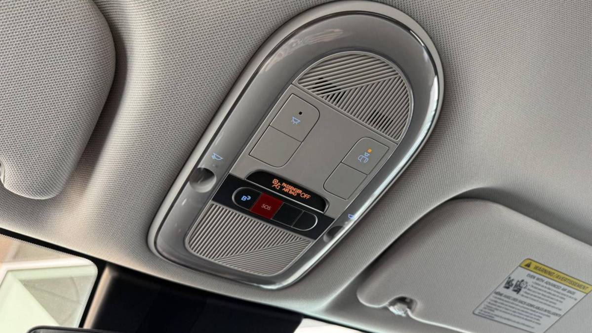 2025 Hyundai IONIQ 5 - Images - 24