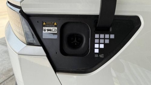 2025 Hyundai IONIQ 5 - Images - 31
