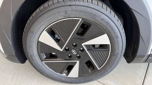 2025 Hyundai IONIQ 5 - Images - 32