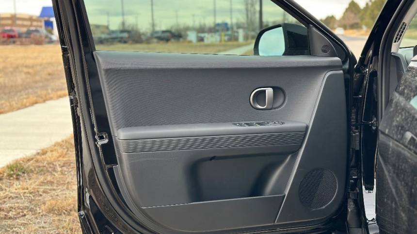 2025 Hyundai IONIQ 5 - Images - 20