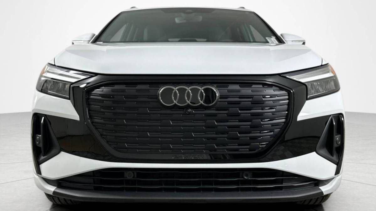 2025 Audi Q4 e-tron - Images - 8