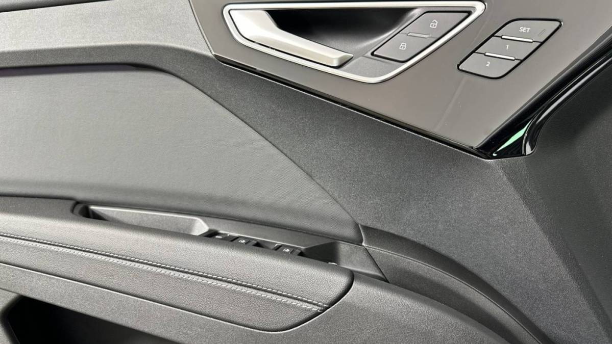 2025 Audi Q4 e-tron - Images - 10