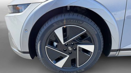 2025 Hyundai IONIQ 5 - Images - 9