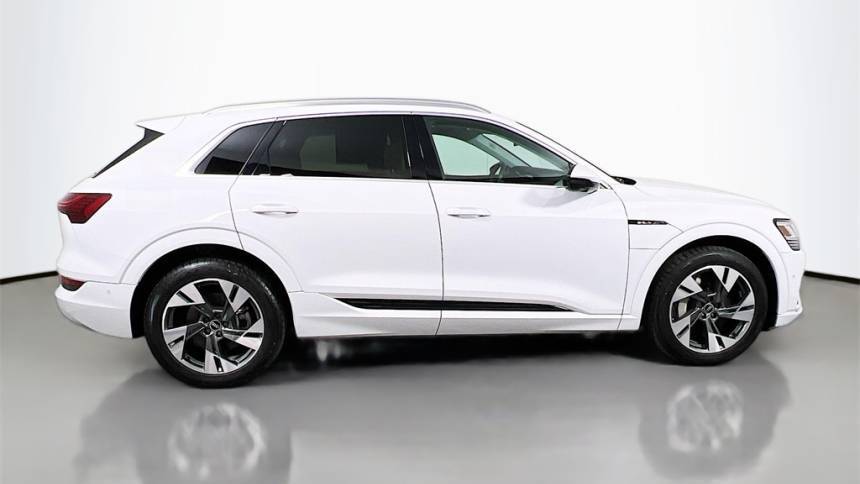 2021 Audi e-tron - Images - 8