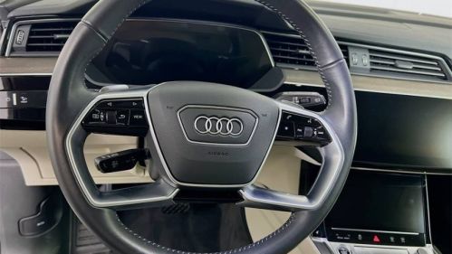 2021 Audi e-tron - Images - 12