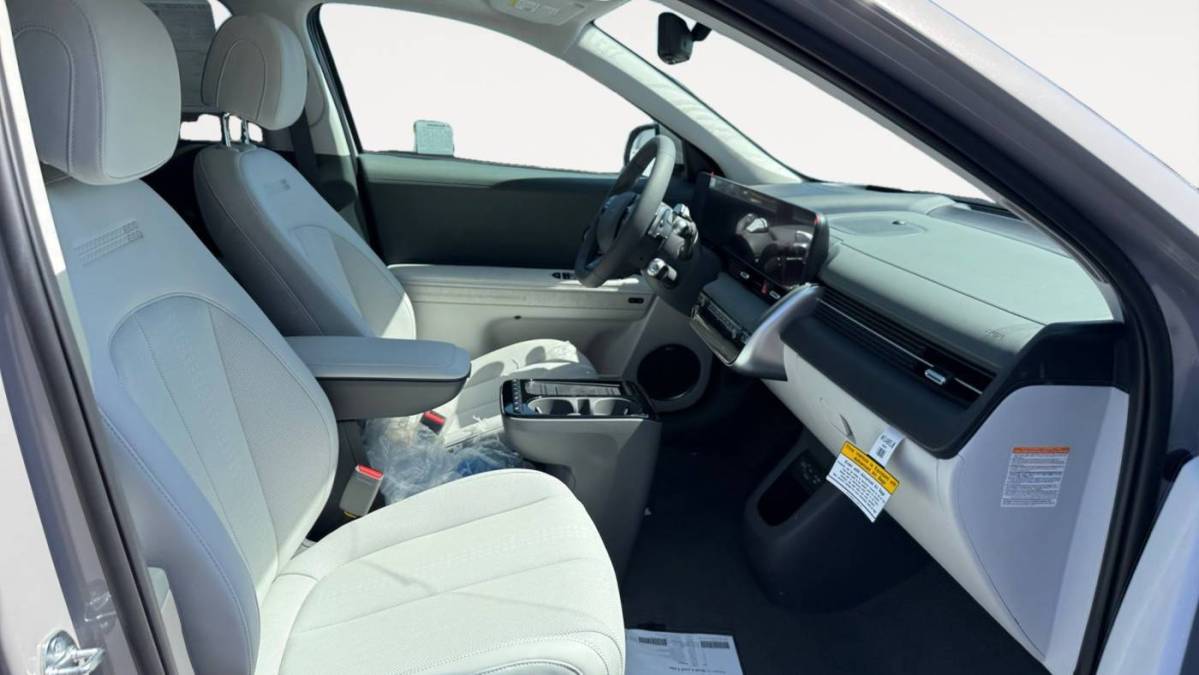 2025 Hyundai IONIQ 5 - Images - 19