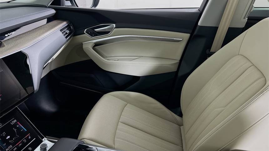 2021 Audi e-tron - Images - 26