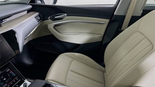 2021 Audi e-tron - Images - 26