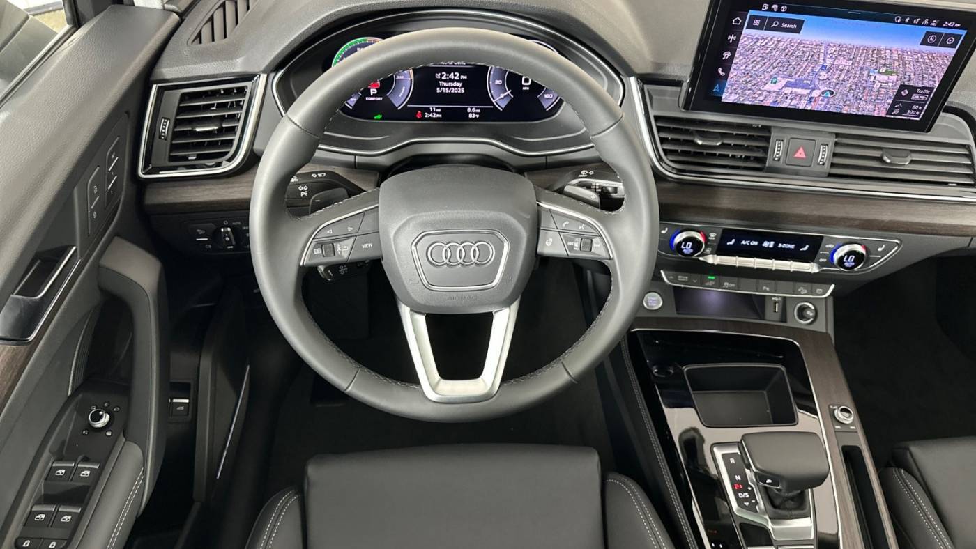 2025 Audi Q5 WA1E2AFY7S2062273