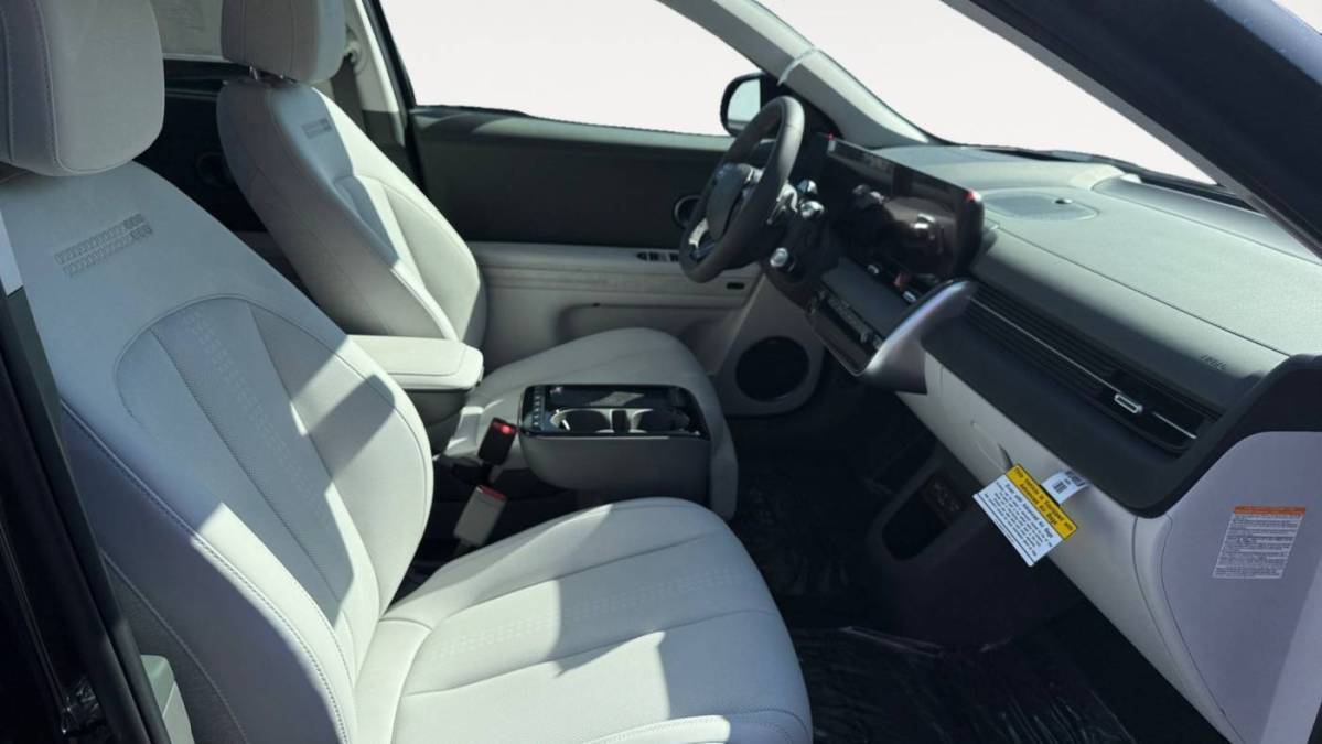 2025 Hyundai IONIQ 5 - Images - 19