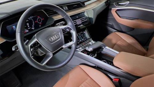 2022 Audi e-tron - Images - 9