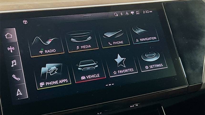 2022 Audi e-tron - Images - 15