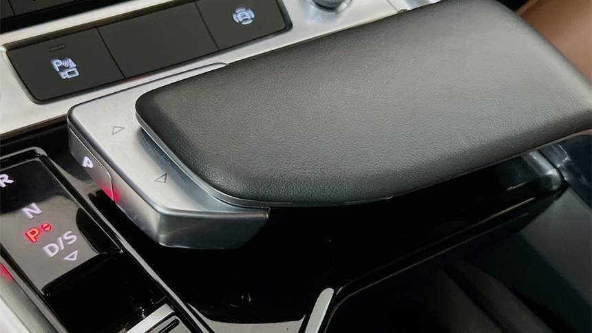 2022 Audi e-tron - Images - 19