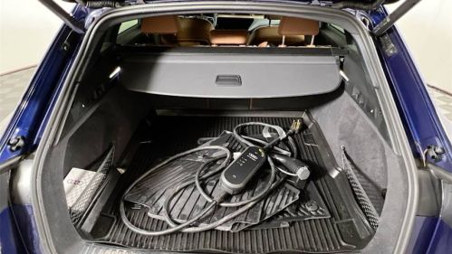 2022 Audi e-tron - Images - 28