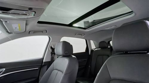 2021 Audi e-tron - Images - 14
