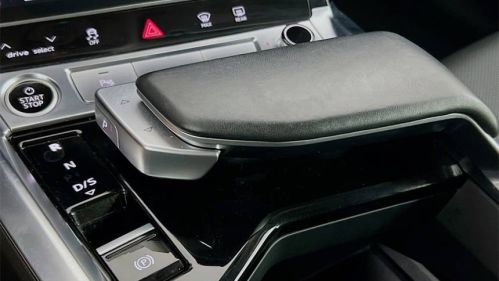 2021 Audi e-tron - Images - 19
