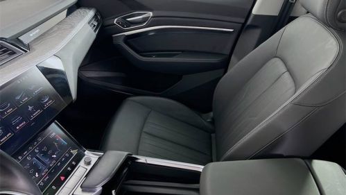 2021 Audi e-tron - Images - 26