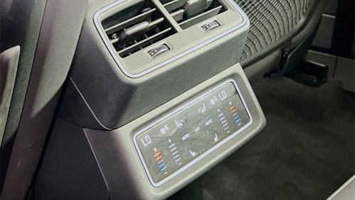 2021 Audi e-tron - Images - 27