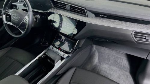 2021 Audi e-tron - Images - 31