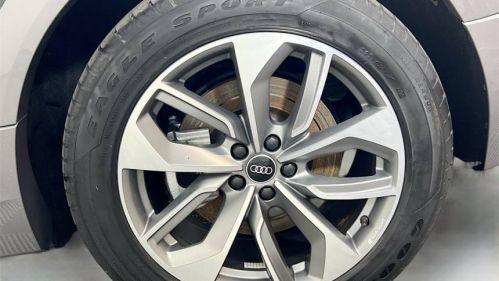 2021 Audi e-tron - Images - 32
