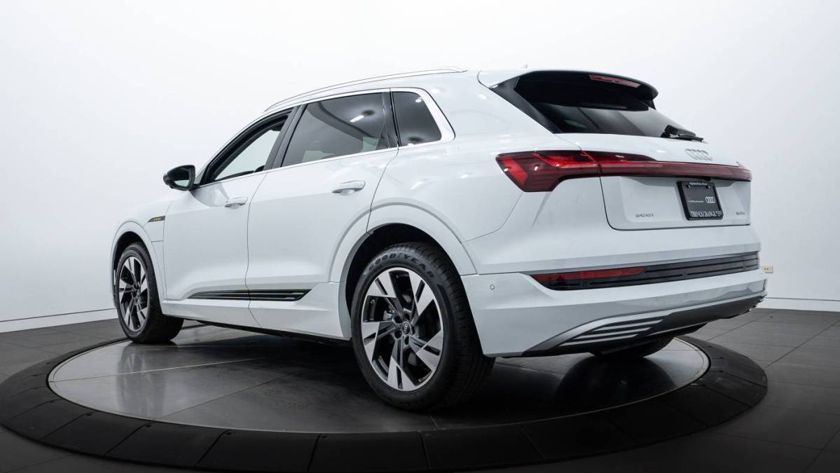 2022 Audi e-tron - Images - 6