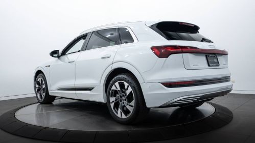 2022 Audi e-tron - Images - 6